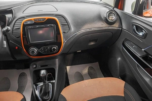 Внедорожник Renault Kaptur 2016 года, 1349000 рублей, Барнаул