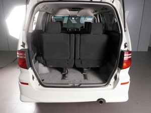 Минивэн Toyota Alphard 2005 года, 2015000 рублей, Красный Пахарь
