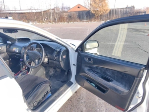 Универсал Mitsubishi Legnum 1998 года, 350000 рублей, Лесосибирск