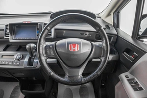 Минивэн Honda Freed 2009 года, 1379000 рублей, Барнаул
