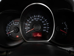 Седан Kia Rio 2013 года, 920000 рублей, Краснодар