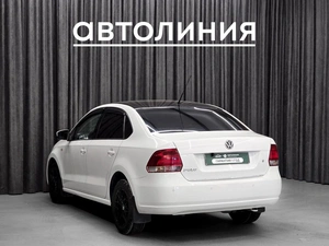 Седан Volkswagen Polo 2012 года, 870000 рублей, Красноярск