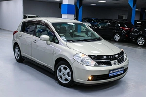 Седан Nissan Tiida 2006 года, 598000 рублей, Солонцы