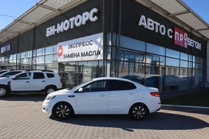 Седан Kia Rio 2015 года, 1080000 рублей, Мирное