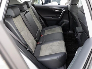 Внедорожник Toyota RAV4 2025 года, 4140000 рублей, Краснодар