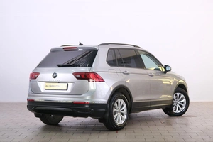 Внедорожник Volkswagen Tiguan 2021 года, 2899000 рублей, Омск