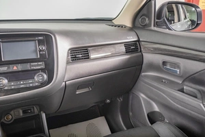 Внедорожник Mitsubishi Outlander 2016 года, 2259000 рублей, Томск