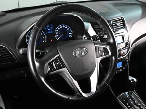 Седан Hyundai Solaris 2012 года, 939000 рублей, Аксай