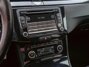 Седан Volkswagen Passat 2011 года, 1020000 рублей, Краснодар