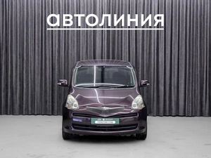 Хетчбэк Toyota Ractis 2010 года, 815000 рублей, Красноярск