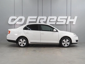 Седан Volkswagen Jetta 2010 года, 899000 рублей, Воронеж