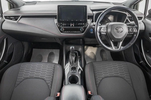 Хетчбэк Toyota Corolla 2018 года, 1749000 рублей, Барнаул