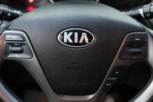 Седан Kia Rio 2016 года, 1009000 рублей, Омск