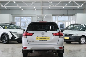 Универсал Toyota Corolla Fielder 2015 года, 1199000 рублей, Омск