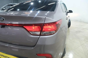Седан Kia Rio 2019 года, 1379000 рублей, Новокузнецк