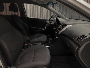 Седан Hyundai Solaris 2015 года, 920000 рублей, Красноярск