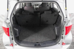 Хетчбэк Toyota Ractis 2014 года, 969000 рублей, Кемерово