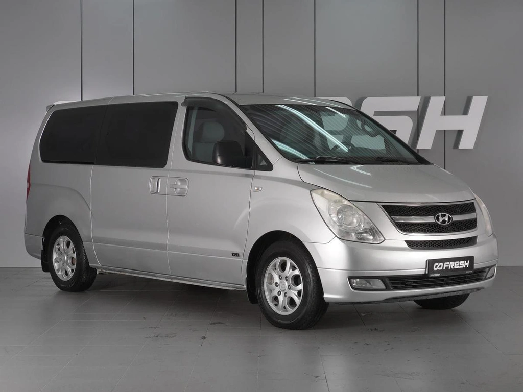 Минивэн Hyundai Grand Starex 2008 года, 1360000 рублей, Красный Пахарь