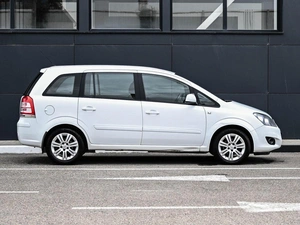 Минивэн Opel Zafira 2013 года, 834000 рублей, Кирилловка