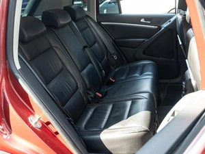 Внедорожник Volkswagen Tiguan 2011 года, 1395000 рублей, Краснодар