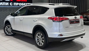 Внедорожник Toyota RAV4 2016 года, 2530000 рублей, Красноярск
