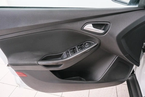 Хетчбэк Ford Focus 2012 года, 899000 рублей, Красноярск
