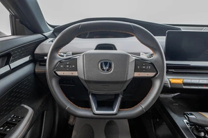 Лифтбек Changan UNI-V 2023 года, 2449000 рублей, Барнаул