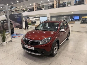 Хэтчбек Renault Sandero 2013 года, 795000 рублей, Орёл