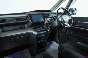 Минивэн Honda Stepwgn Spada 2015 года, 1789000 рублей, Новосибирск