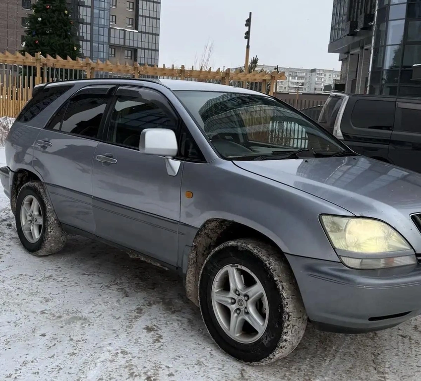 Внедорожник Toyota Harrier 2001 года, 650000 рублей, Красноярск