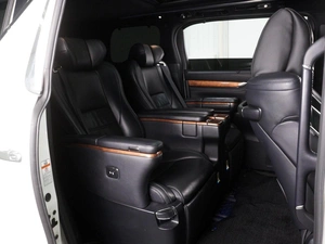 Минивэн Toyota Alphard 2017 года, 4132000 рублей, Минеральные Воды