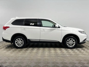 Внедорожник Mitsubishi Outlander 2017 года, 1740200 рублей, Казань