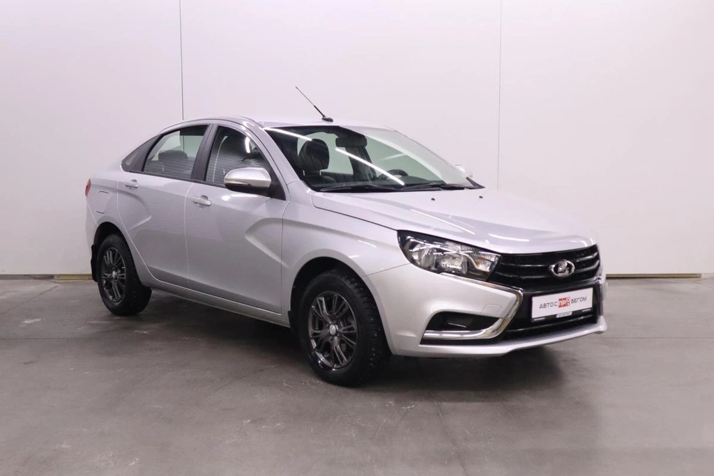 Седан ВАЗ (LADA) Vesta 2018 года, 950000 рублей, Брянск