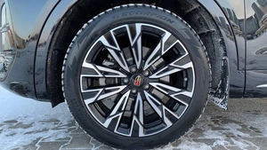 Внедорожник Hongqi HS5 2023 года, 3425000 рублей, Красноярск