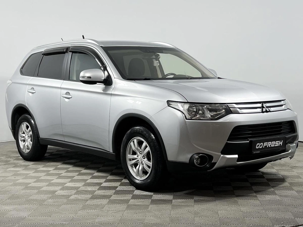 Внедорожник Mitsubishi Outlander 2014 года, 1176200 рублей, Казань