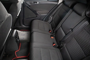 Внедорожник Volkswagen Tiguan 2010 года, 1489000 рублей, Сургут