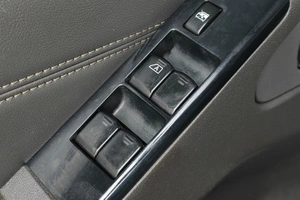 Пикап Nissan Navara 2011 года, 1699000 рублей, Тюмень