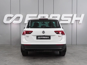 Внедорожник Volkswagen Tiguan 2017 года, 2329000 рублей, Воронеж