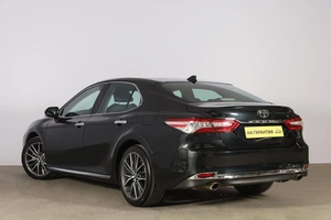 Седан Toyota Camry 2023 года, 3929000 рублей, Новосибирск