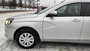 Седан ВАЗ (LADA) Vesta 2017 года, 865000 рублей, Красноярск