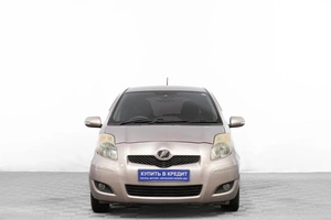 Хетчбэк Toyota Vitz 2010 года, 649000 рублей, Барнаул