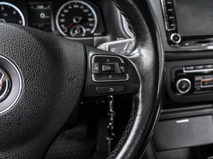 Внедорожник Volkswagen Tiguan 2011 года, 1699000 рублей, Кирилловка