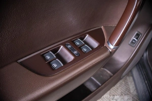 Внедорожник Volkswagen Touareg 2015 года, 3200000 рублей, Пермь