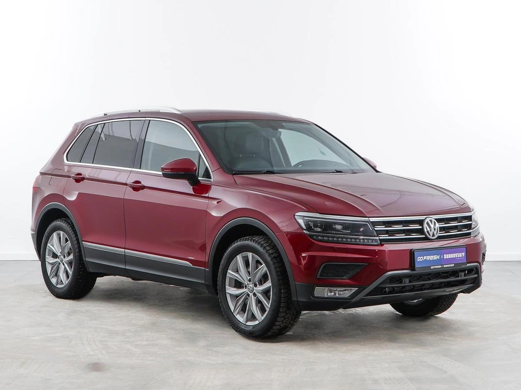 Внедорожник Volkswagen Tiguan 2017 года, 2531444 рублей, Москва