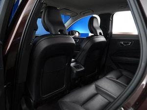 Внедорожник Volvo XC60 2018 года, 3178196 рублей, Москва