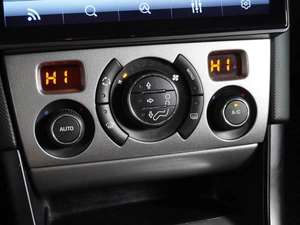 Седан Peugeot 408 2014 года, 649000 рублей, Воронеж