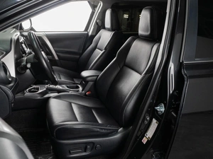 Внедорожник Toyota RAV4 2018 года, 2679000 рублей, Тюмень