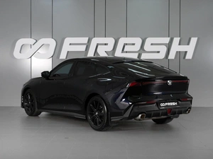 Лифтбек Changan UNI-V 2023 года, 2485000 рублей, Красный Пахарь