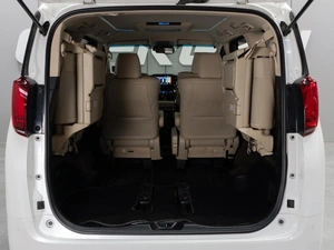 Минивэн Toyota Alphard 2018 года, 4200000 рублей, Тюмень