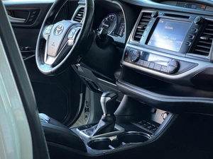Внедорожник Toyota Highlander 2014 года, 2690000 рублей, Уфа